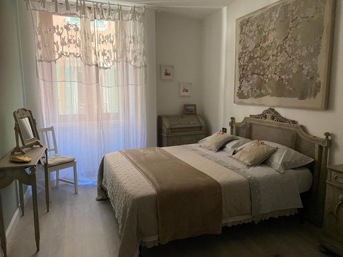 Apartament Violetta Maison, Elegante E Romantica A Salo' Zewnętrze zdjęcie