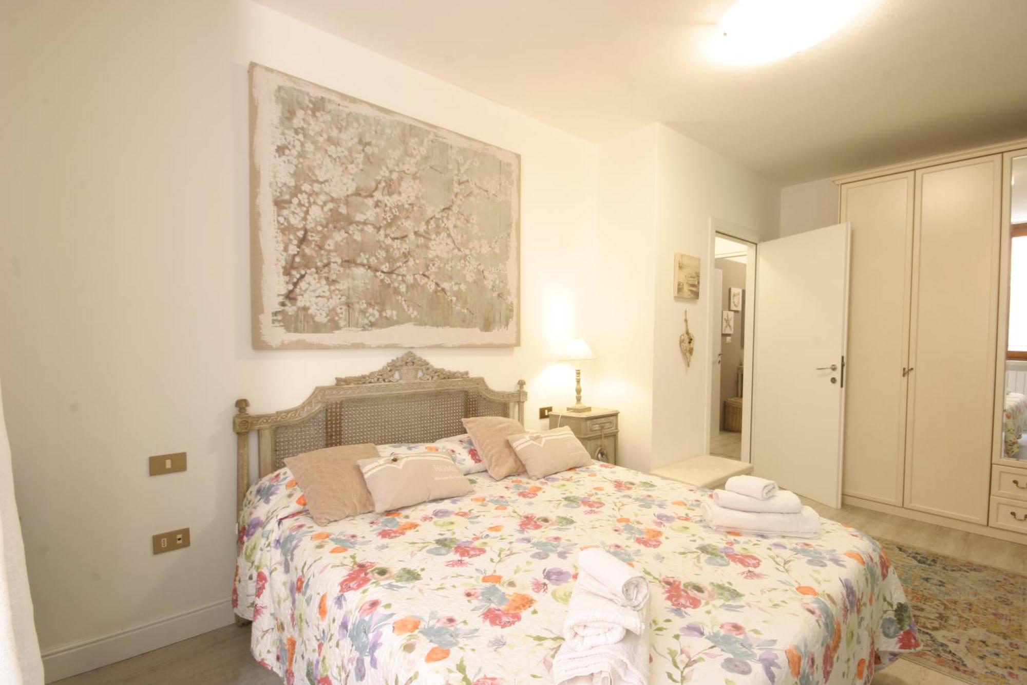 Apartament Violetta Maison, Elegante E Romantica A Salo' Zewnętrze zdjęcie