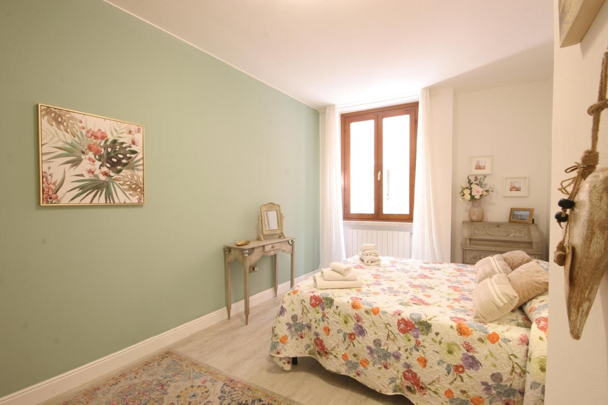 Apartament Violetta Maison, Elegante E Romantica A Salo' Zewnętrze zdjęcie
